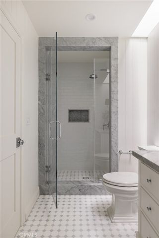 1112 Pembroke Lane, Newport Beach, CA 92660