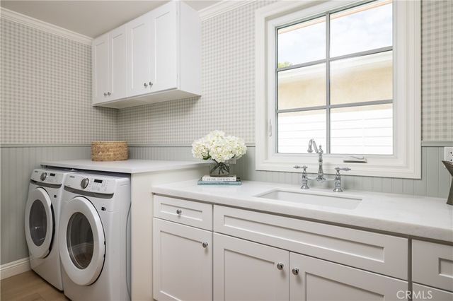 1112 Pembroke Lane, Newport Beach, CA 92660