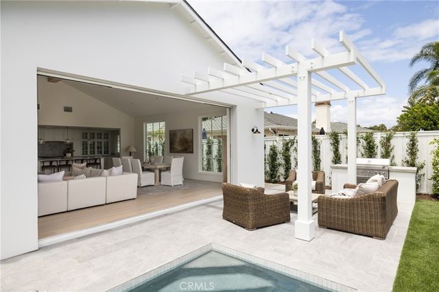 1112 Pembroke Lane, Newport Beach, CA 92660
