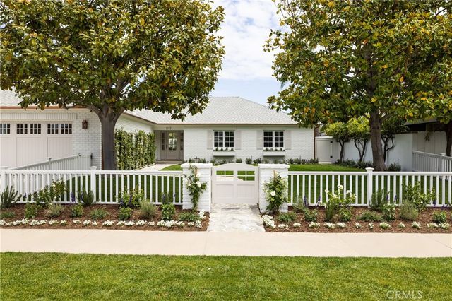 1112 Pembroke Lane, Newport Beach, CA 92660