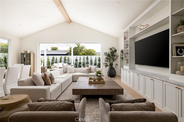 1112 Pembroke Lane, Newport Beach, CA 92660