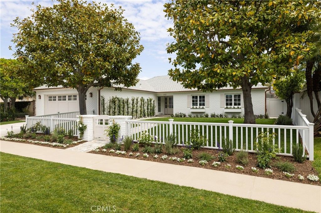 1112 Pembroke Lane, Newport Beach, CA 92660