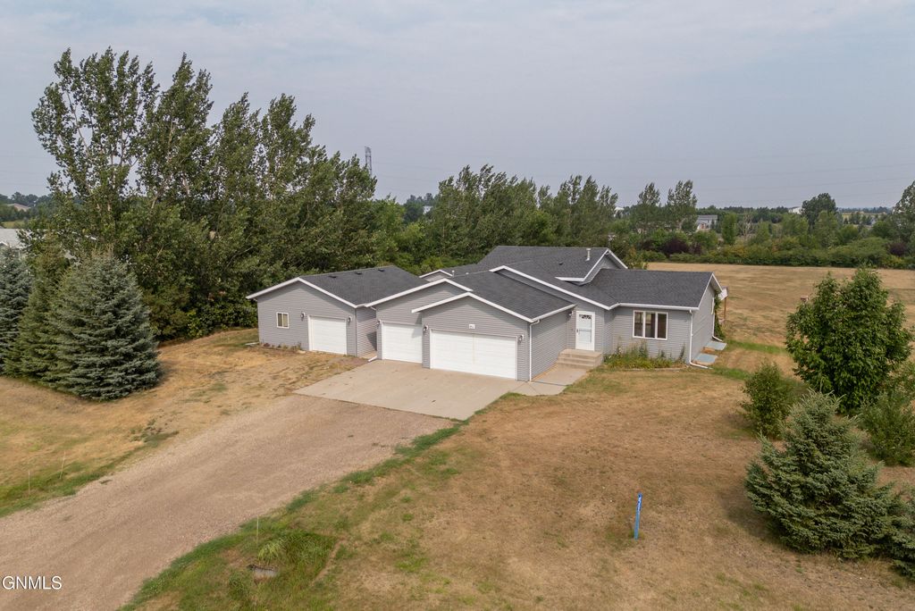 8431 Sage Drive, Bismarck, ND 58503 photo 1