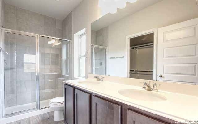 5423 Devils Gate Unit 2, Converse, TX 78109