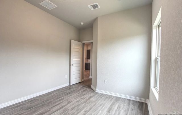 5423 Devils Gate Unit 2, Converse, TX 78109