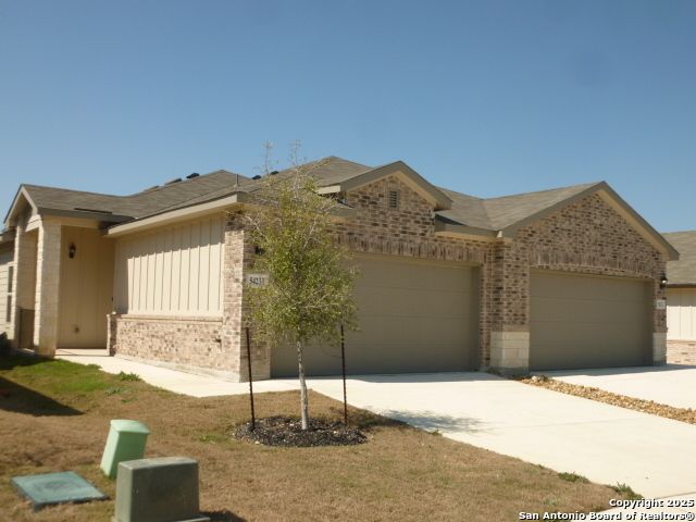 5423 Devils Gate Unit 2, Converse, TX 78109