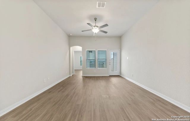 5423 Devils Gate Unit 2, Converse, TX 78109