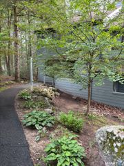 282 Cliffside Drive 282, Torrington, CT 06790