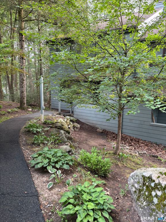 282 Cliffside Drive 282, Torrington, CT 06790
