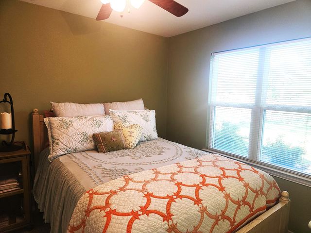 112 Greenwood Drive, Trinidad, TX 75163