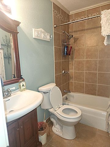 112 Greenwood Drive, Trinidad, TX 75163