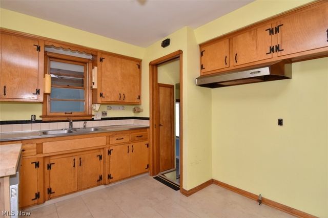 10881 Gregory Lane, North Royalton, OH 44133