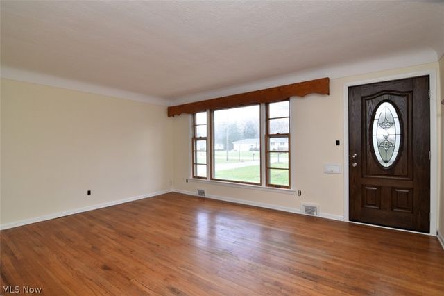 10881 Gregory Lane, North Royalton, OH 44133