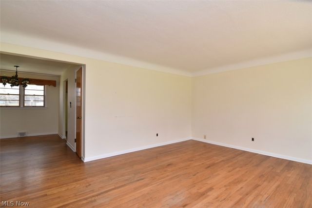 10881 Gregory Lane, North Royalton, OH 44133