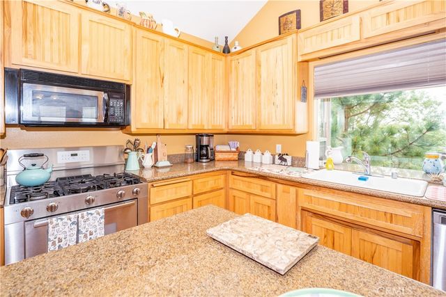 28248 Arbon Lane, Lake Arrowhead, CA 92352