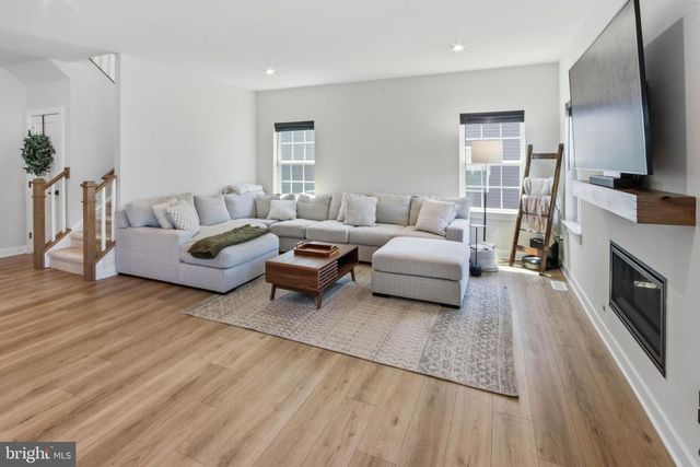 115 LANCASTER ST, Swedesboro, NJ 08085