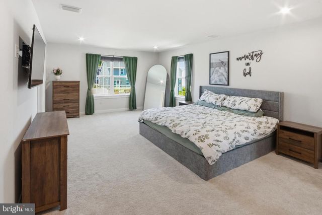 115 LANCASTER ST, Swedesboro, NJ 08085