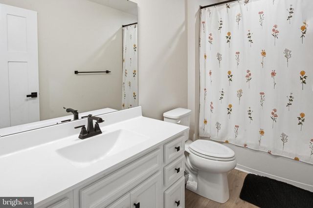 115 LANCASTER ST, Swedesboro, NJ 08085