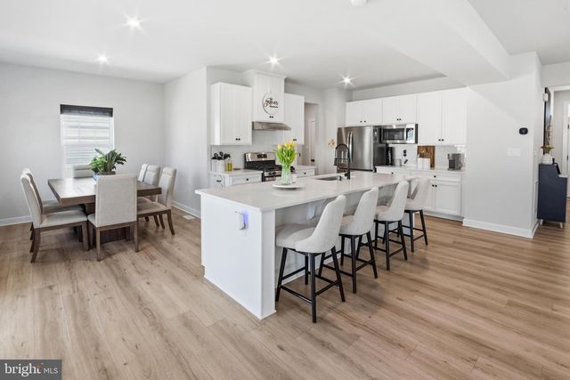 115 LANCASTER ST, Swedesboro, NJ 08085