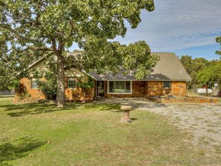 11255 W 166th Place N, Skiatook, OK 74070