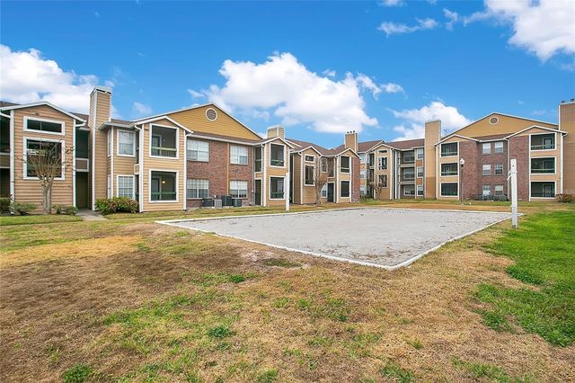 5540 DEVONBRIAR WAY 104, Orlando, FL 32822