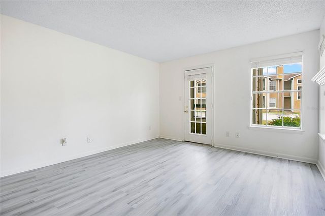 5540 DEVONBRIAR WAY 104, Orlando, FL 32822