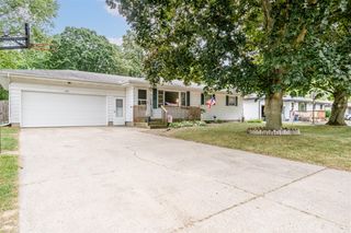 1395 Wilshire Ter, Saint Joseph, MI 49085