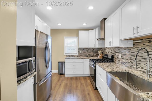 7656 Neckel Street, Dearborn, MI 48126