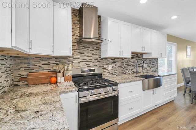 7656 Neckel Street, Dearborn, MI 48126