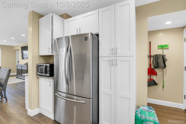 7656 Neckel Street, Dearborn, MI 48126