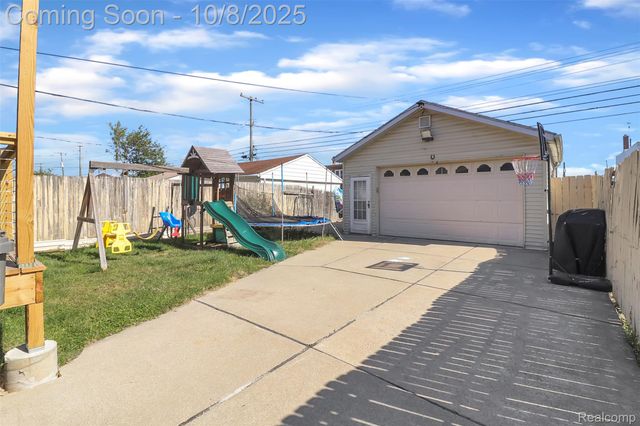 7656 Neckel Street, Dearborn, MI 48126