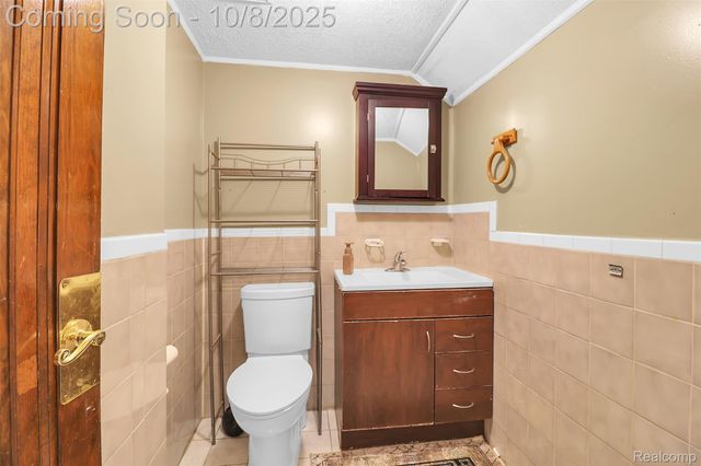 7656 Neckel Street, Dearborn, MI 48126