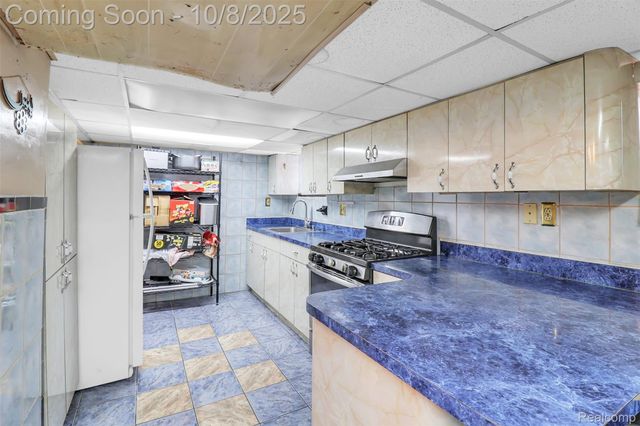 7656 Neckel Street, Dearborn, MI 48126