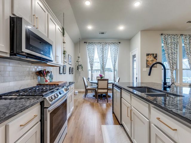 1249 Meridian, Forney, TX 75126