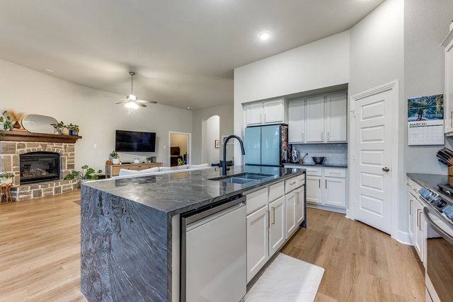 1249 Meridian, Forney, TX 75126
