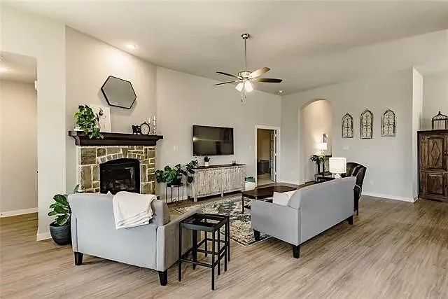 1249 Meridian, Forney, TX 75126