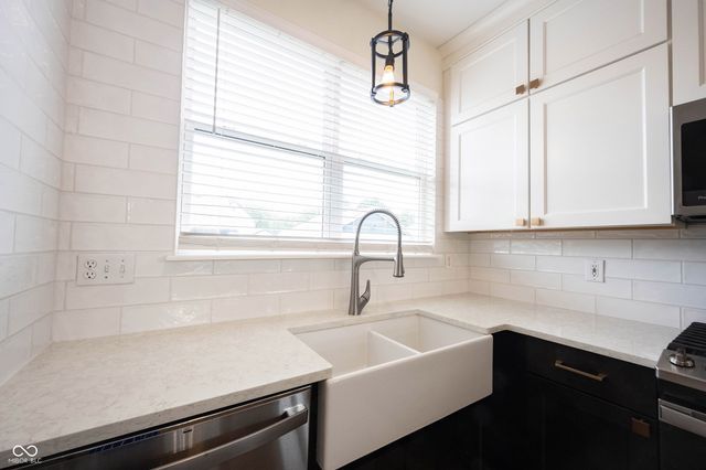 2410 Central Avenue, Indianapolis, IN 46205