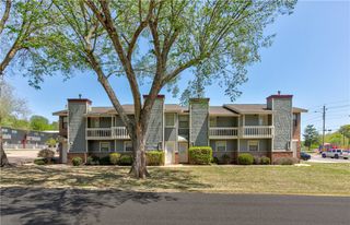 515 W Benton Street B, Siloam Springs, AR 72761