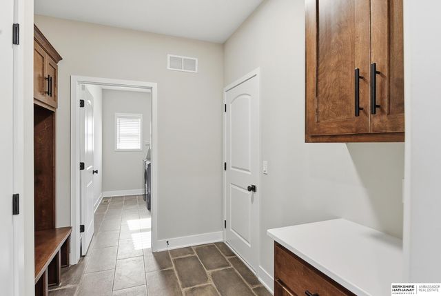 10211 S 191st Avenue, Omaha, NE 68136