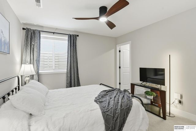 10211 S 191st Avenue, Omaha, NE 68136