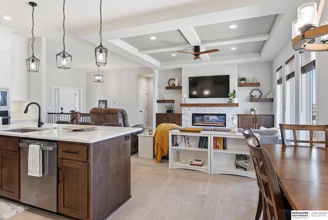 10211 S 191st Avenue, Omaha, NE 68136