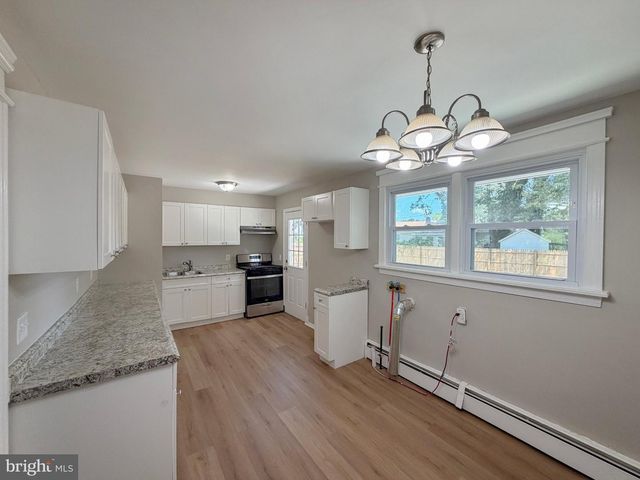 253 SHORE BLVD, Bayville, NJ 08721