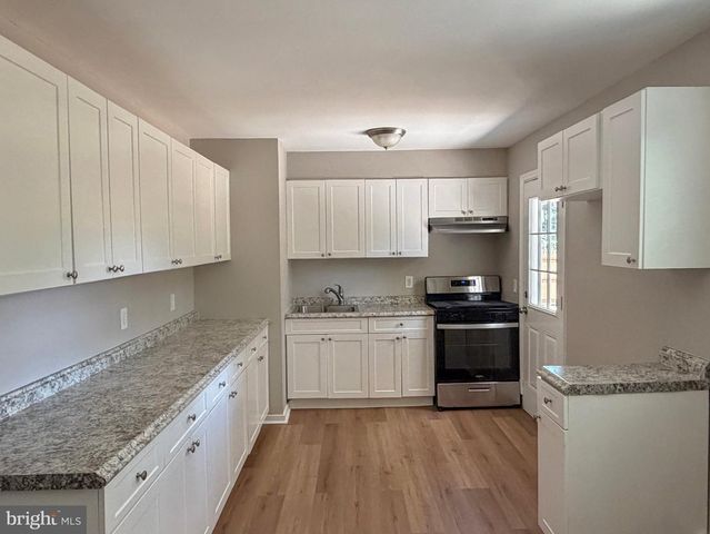 253 SHORE BLVD, Bayville, NJ 08721