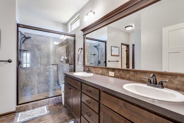 2004 E Teak Ct, Andover, KS 67002