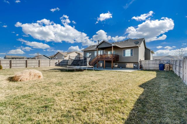 2004 E Teak Ct, Andover, KS 67002