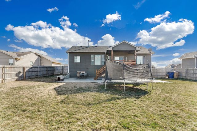 2004 E Teak Ct, Andover, KS 67002