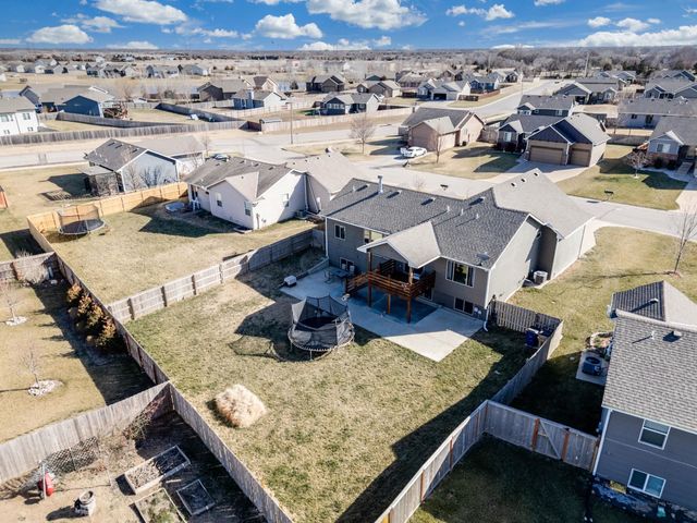 2004 E Teak Ct, Andover, KS 67002