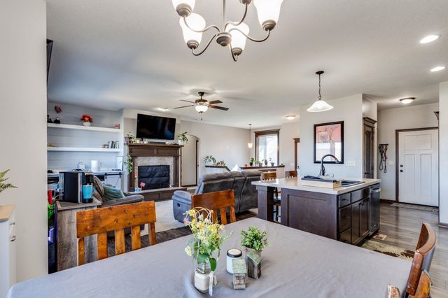 2004 E Teak Ct, Andover, KS 67002