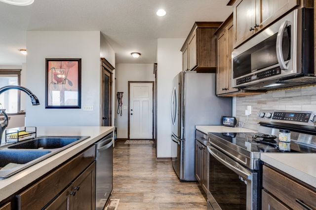 2004 E Teak Ct, Andover, KS 67002