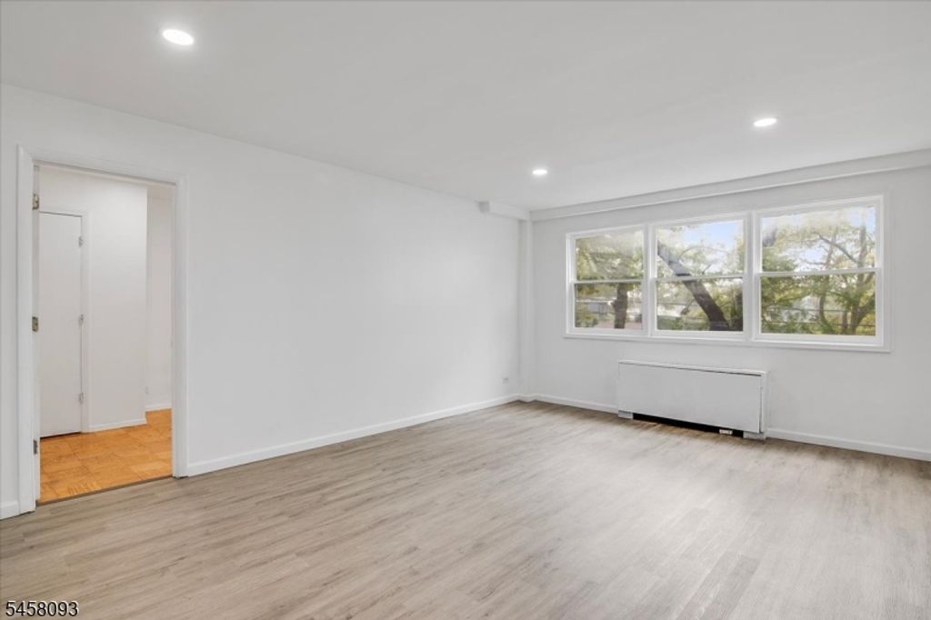 39 E 39Th St 2J, Paterson City, NJ 07514 — photo 4